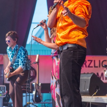 Familie Hossa im Hausmann-Zelt beim 67. Darmstädter Heinerfests (29.6. - 3.7.2017) am 29. Juni 2017, (Foto: Christoph Rau, www.christoph-rau.de)