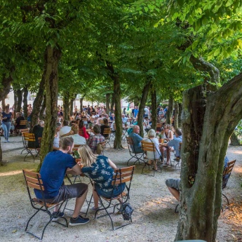Weindorf im Schloss, 68. Darmstädter Heinerfest, 28.6. - 2.7.2018, (Foto: Christoph Rau, www.christoph-rau.de)