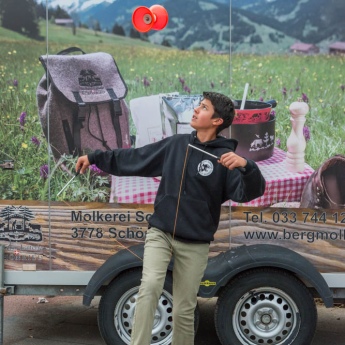 Diabolo-Spieler beim 67. Darmstädter Heinerfest, 29.6. - 3.7.2017 (Foto: Christoph Rau, www.christoph-rau.de)